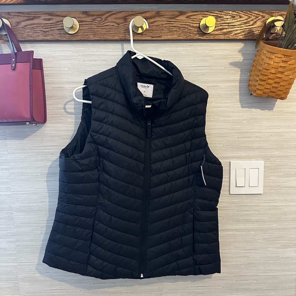 Old Navy Puffer Vest